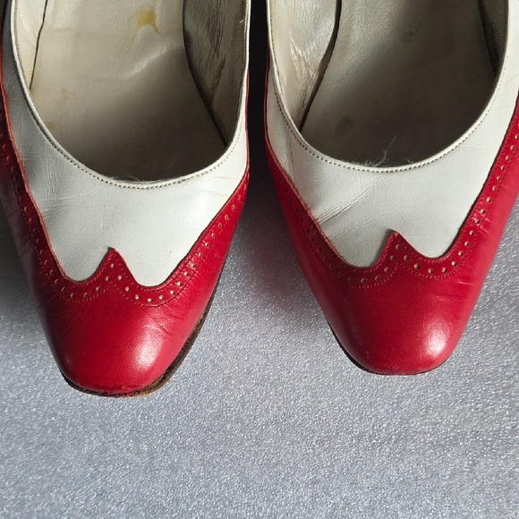 Bally Red and Cream Leather Scalloped Toe Ballet Flats - Picture 6 of 14
